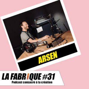 Ramzi Assadi et Juliette Arnaud avec Arsen lors du podcast La Fabrique
