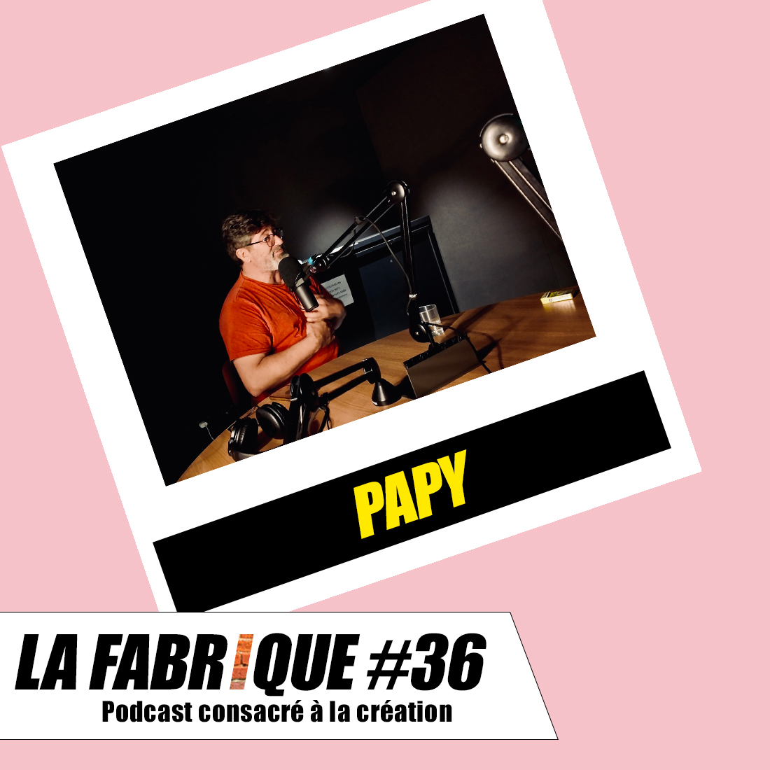 Ramzi Assadi et Juliette Arnaud avec Papy lors du podcast La Fabrique